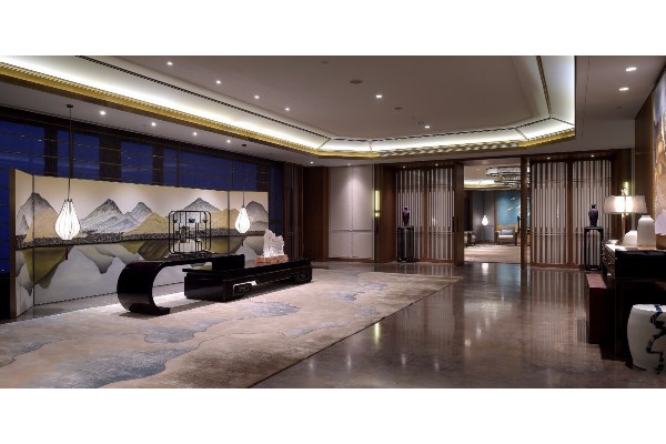 重庆按摩巧解发音难题，轻松纠正语音秀风采